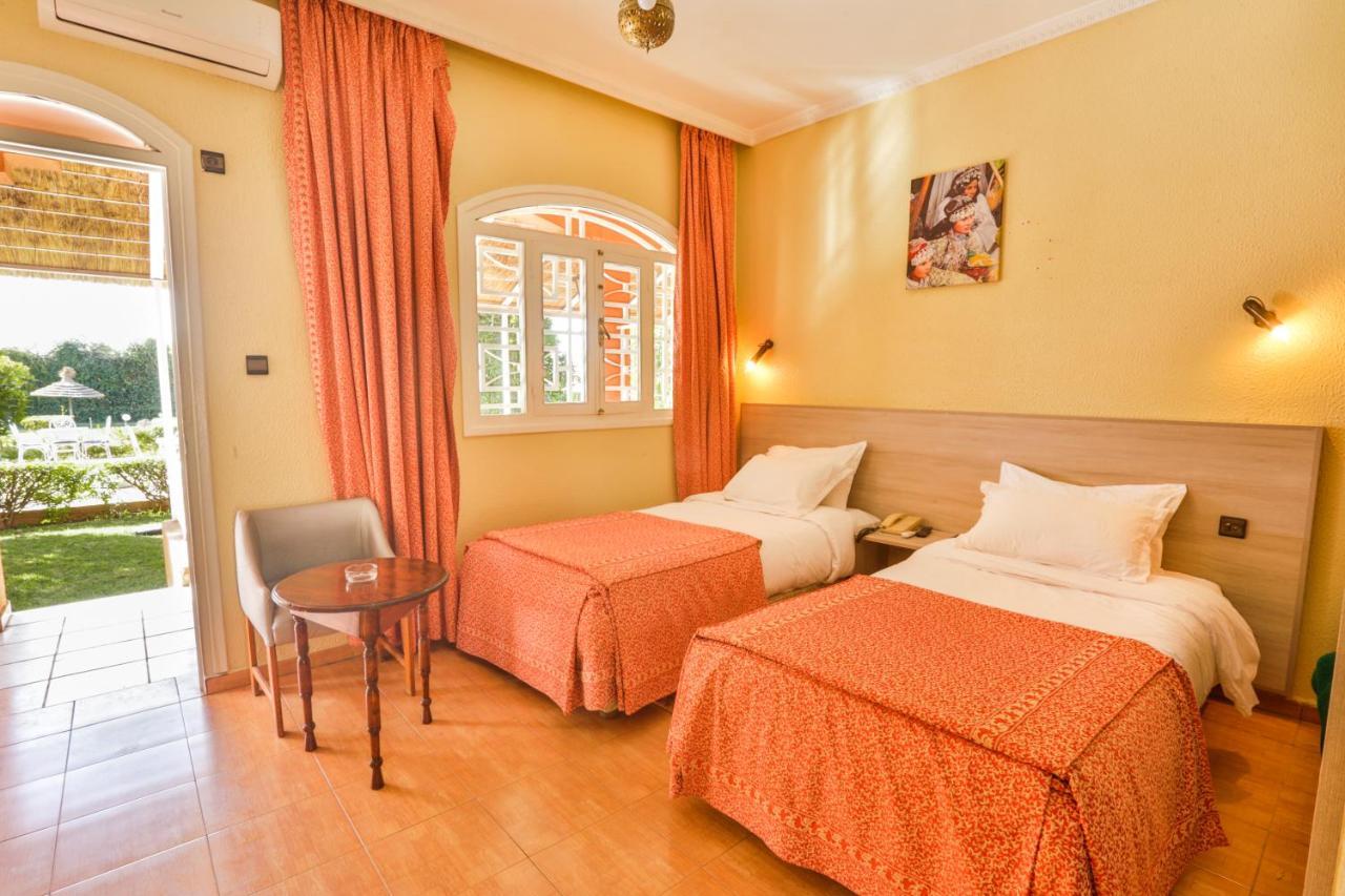 Complexe El Bassatine Hotel Beni Mellal Exterior foto