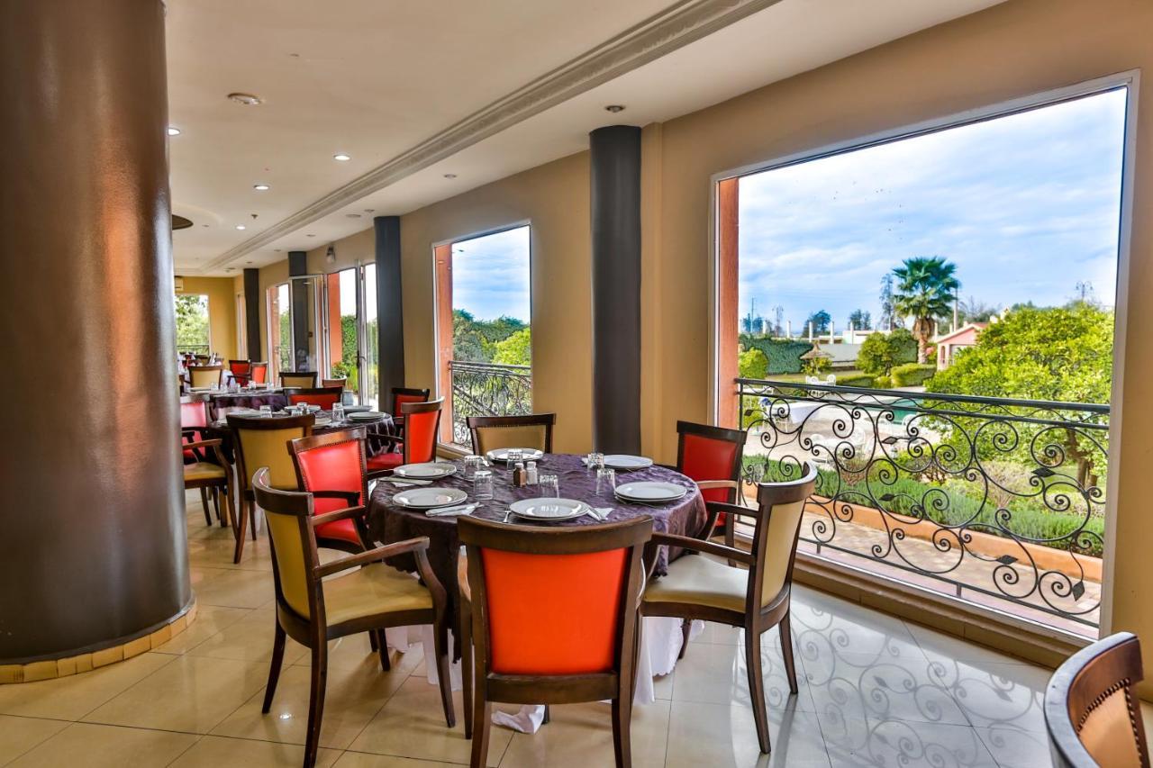 Complexe El Bassatine Hotel Beni Mellal Exterior foto