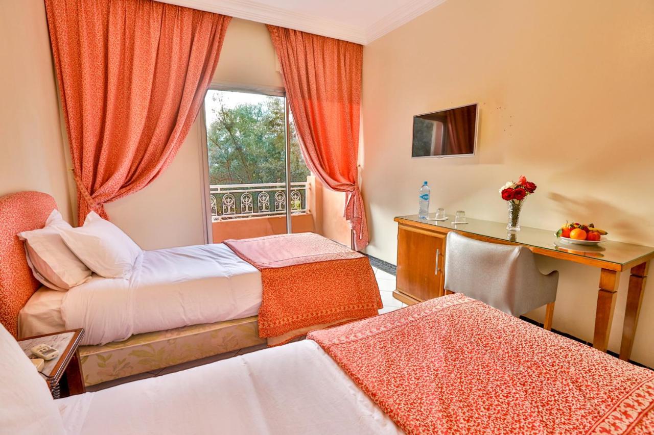 Complexe El Bassatine Hotel Beni Mellal Exterior foto