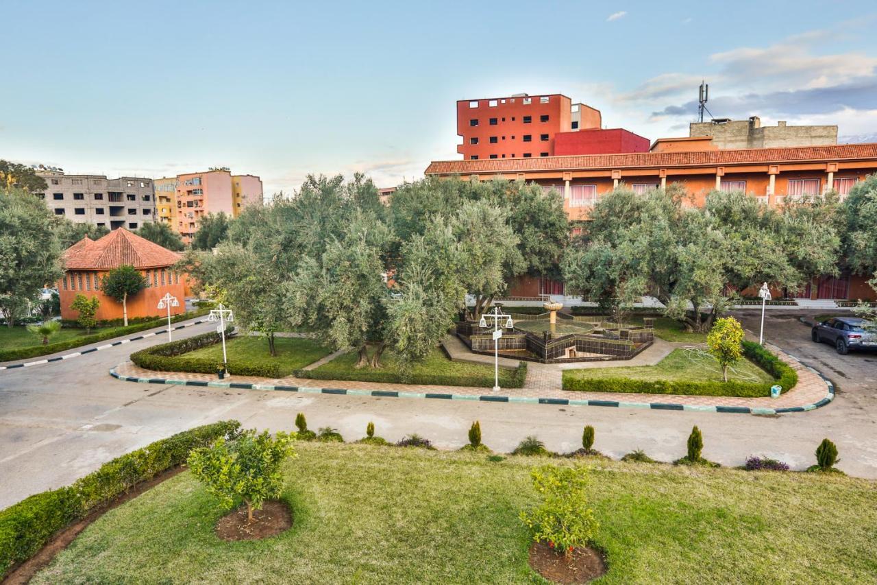 Complexe El Bassatine Hotel Beni Mellal Exterior foto