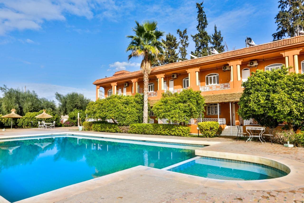 Complexe El Bassatine Hotel Beni Mellal Exterior foto