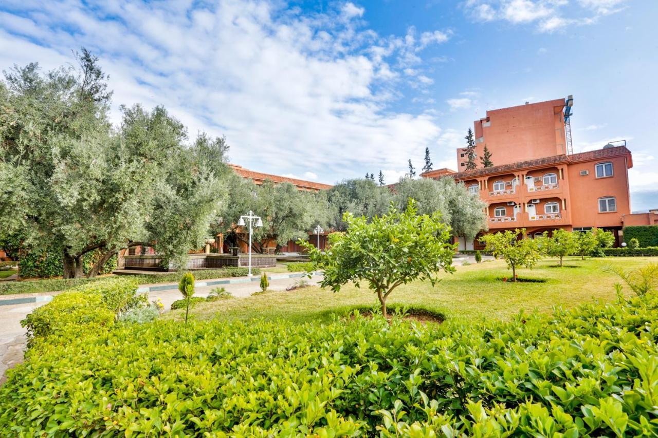 Complexe El Bassatine Hotel Beni Mellal Exterior foto