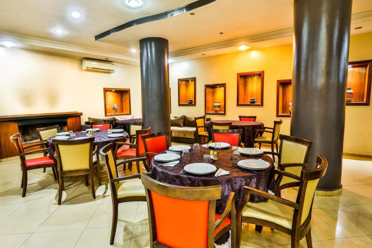 Complexe El Bassatine Hotel Beni Mellal Exterior foto